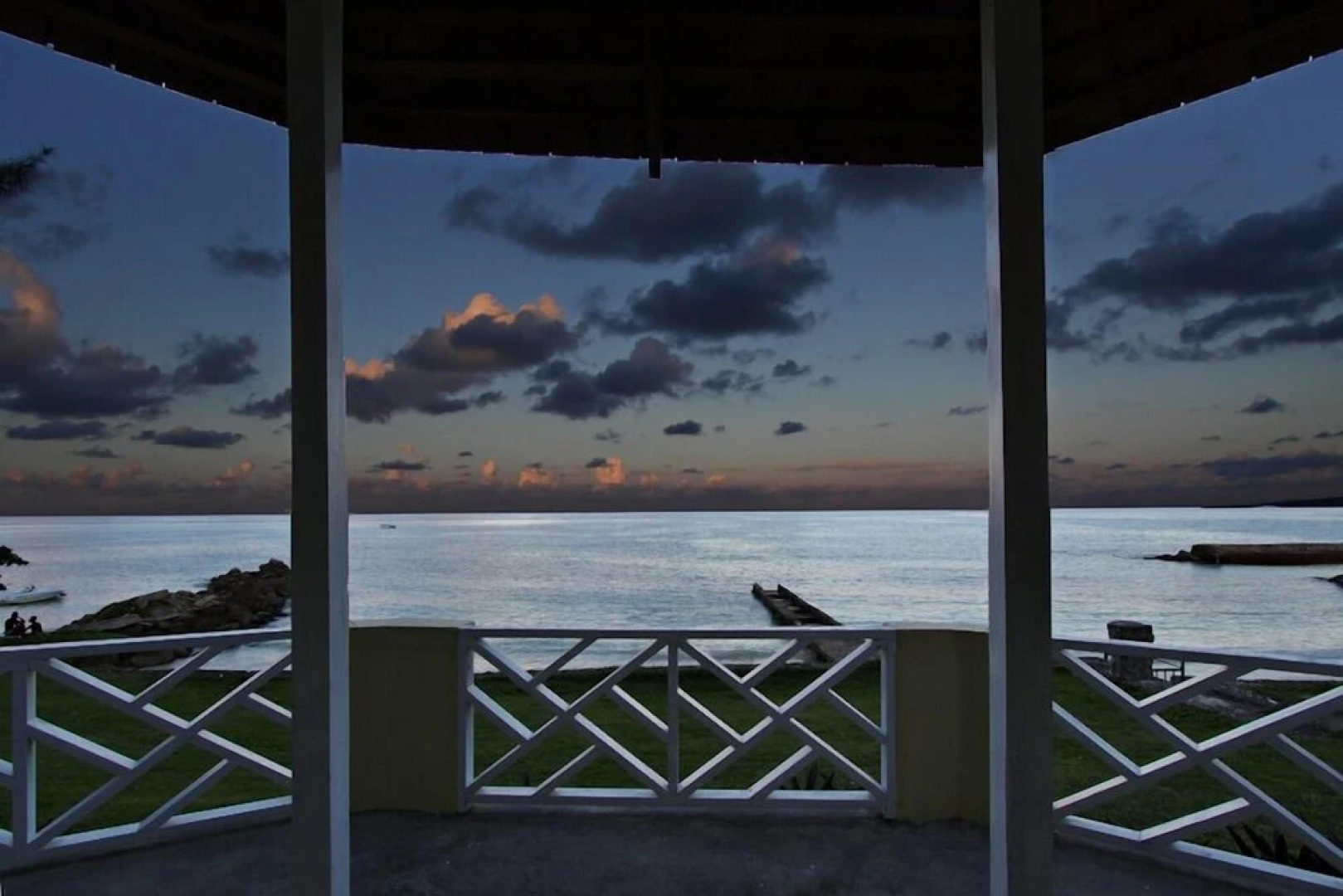 Miramar Villas, 6br by Jamaican Treasures