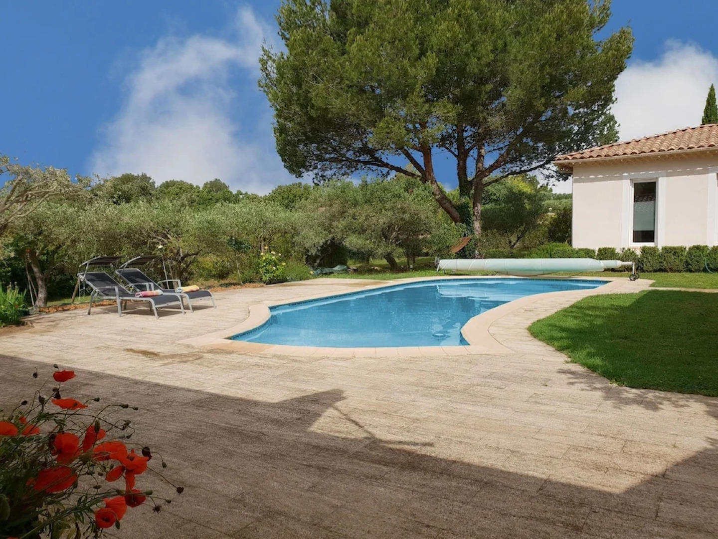 Luxurious Villa in Castillon-du-gard With Outdoor Kitchen