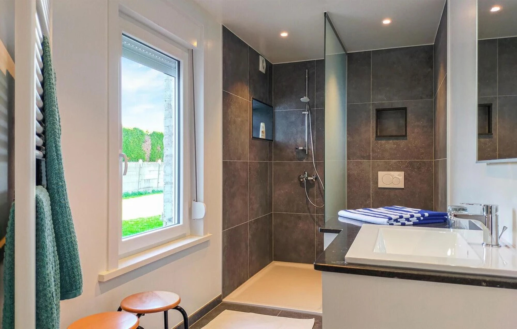 Awesome Home in Oostvleteren With Wifi