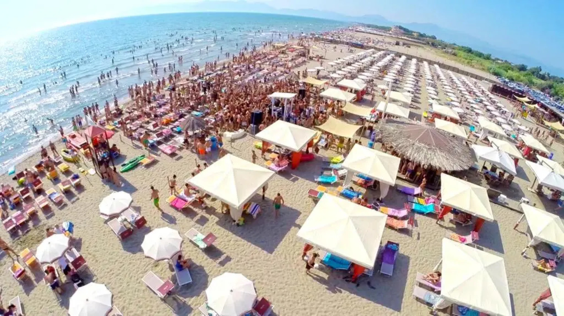 Apartment with 3 bedrooms in Lago with shared pool and WiFi 450 m from the beach