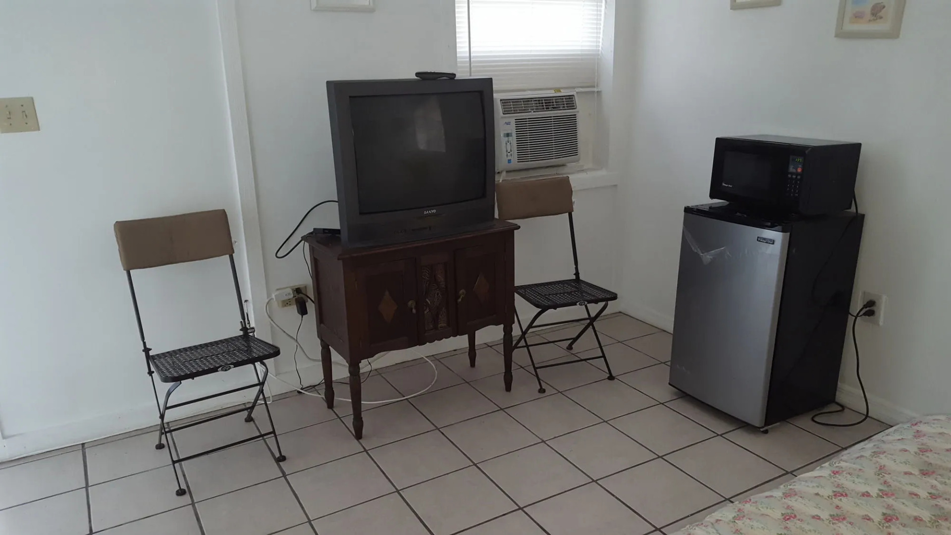 Floating Sea Cove Resort & Marina