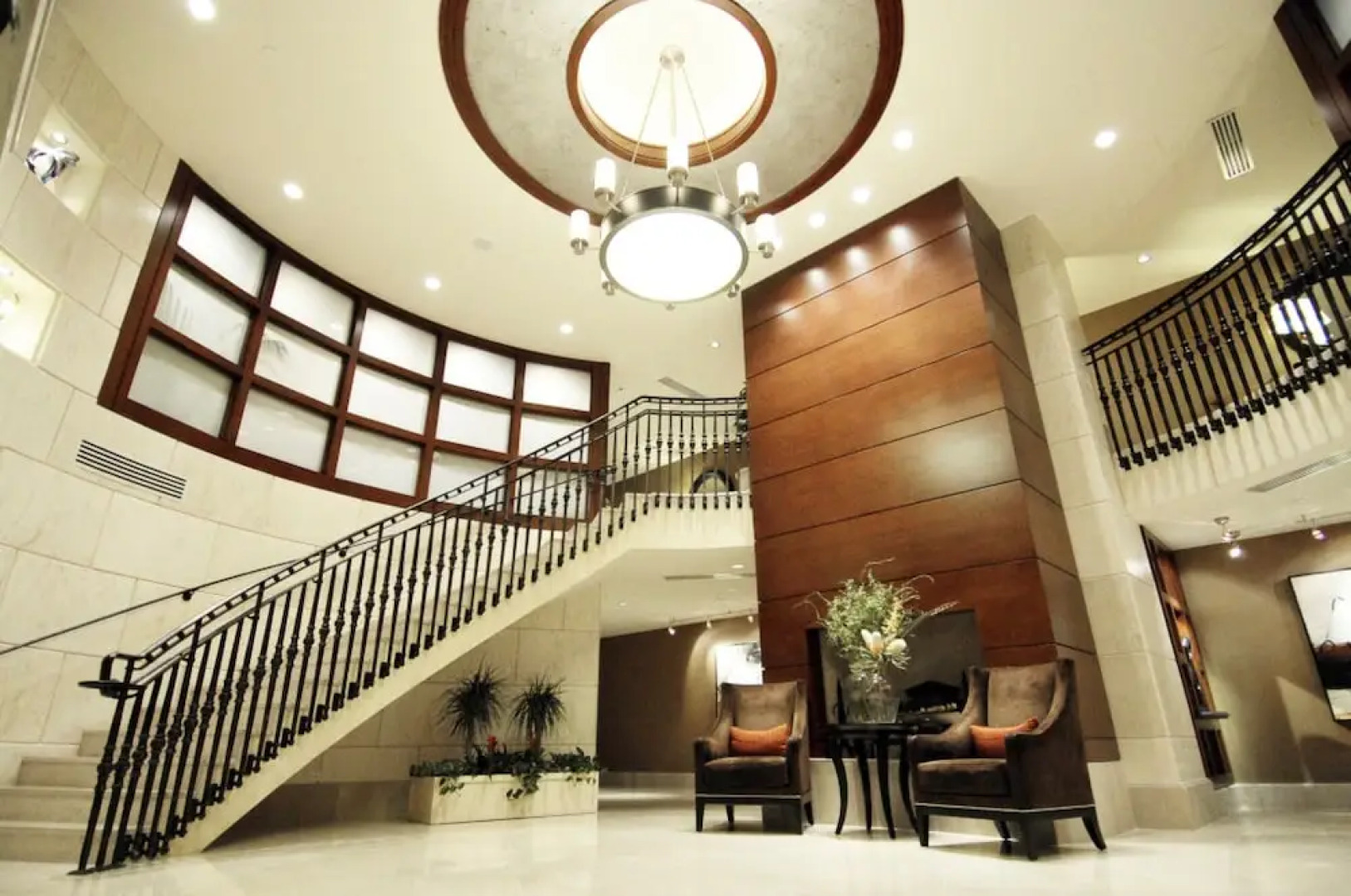 Global Luxury Suites at Harbor East