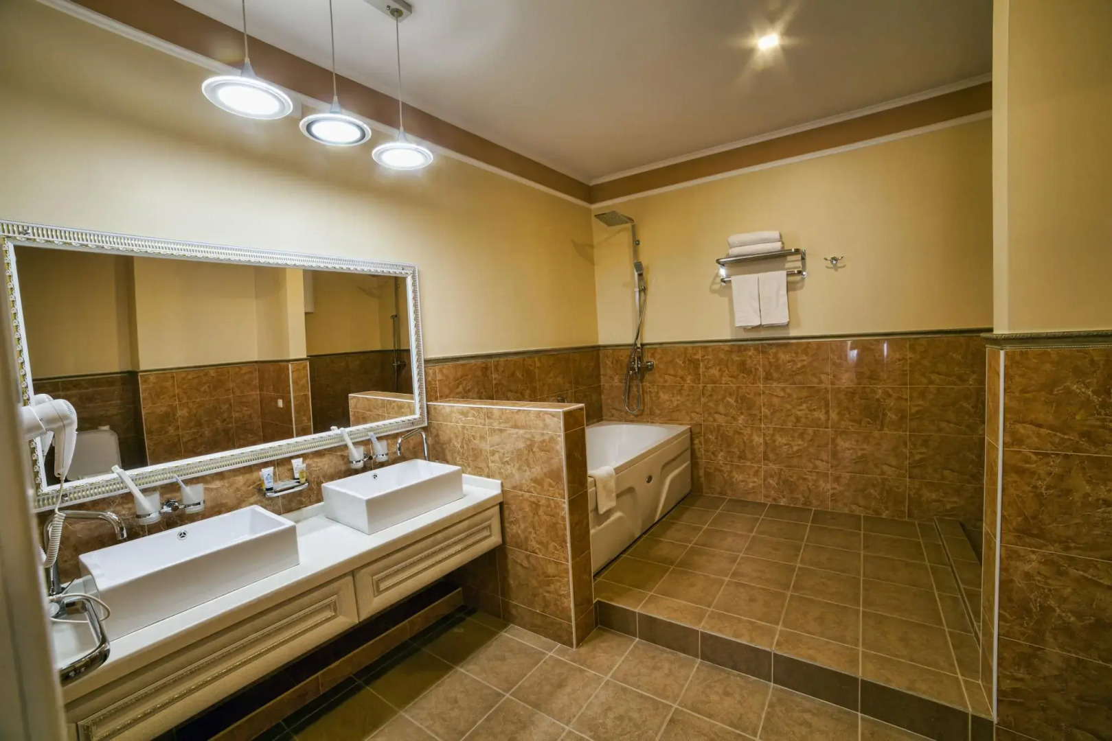 Отель Orto-Asia