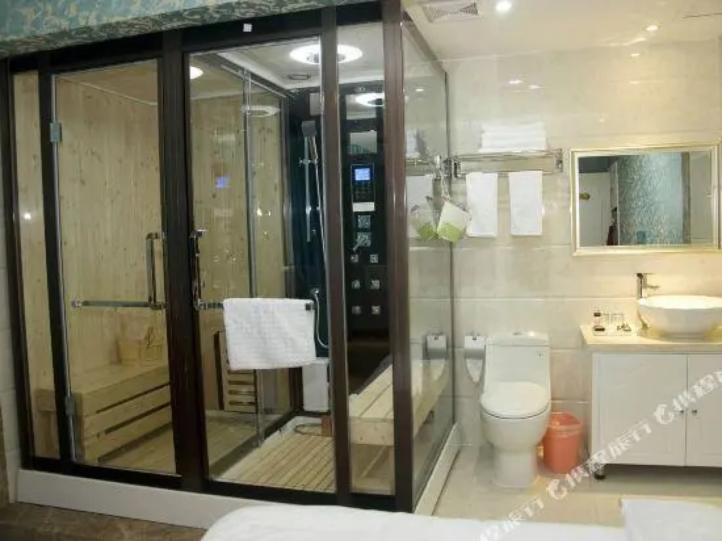 Senyuan Romantic Theme Hotel