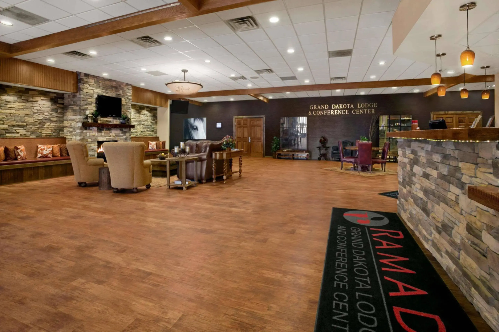 Roosevelt Grand Dakota, SureStay Collection by Best Western