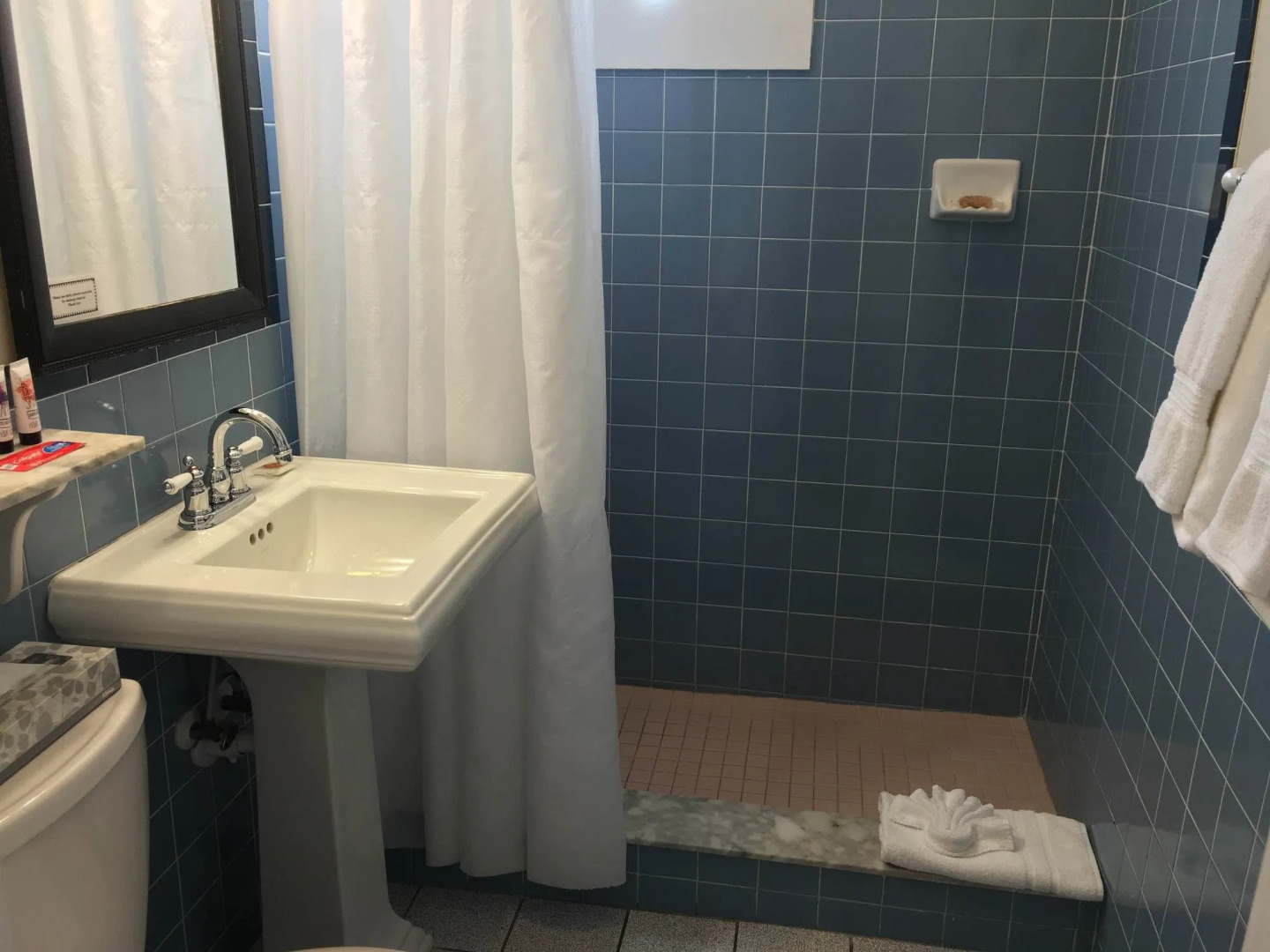 Duval Gardens at Southernmost Beach Resort – Adults Only