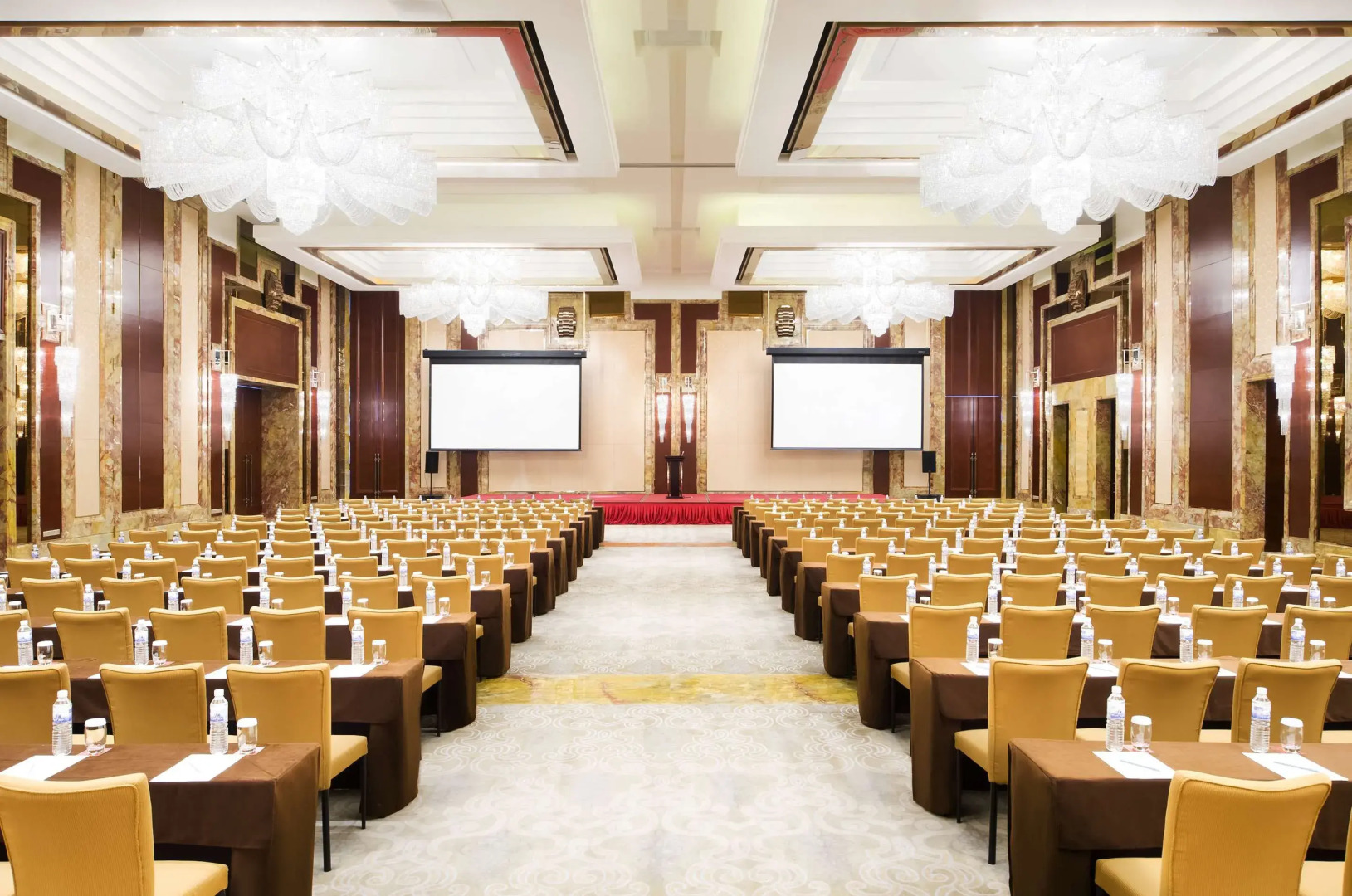 Sheraton Qingdao Jiaozhou Hotel