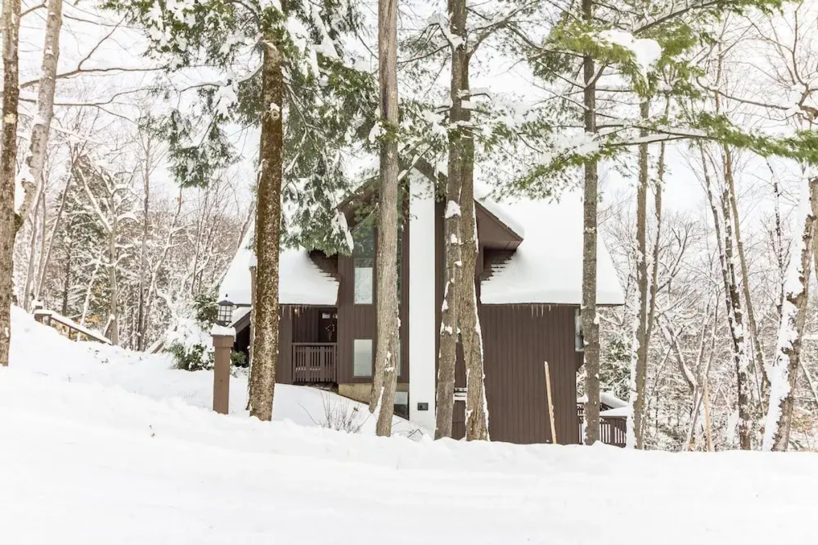Slopeside In Okemo - Beautifully Renovated Spacious Family Townhouse 3 Bedroom Townhouse by RedAwning