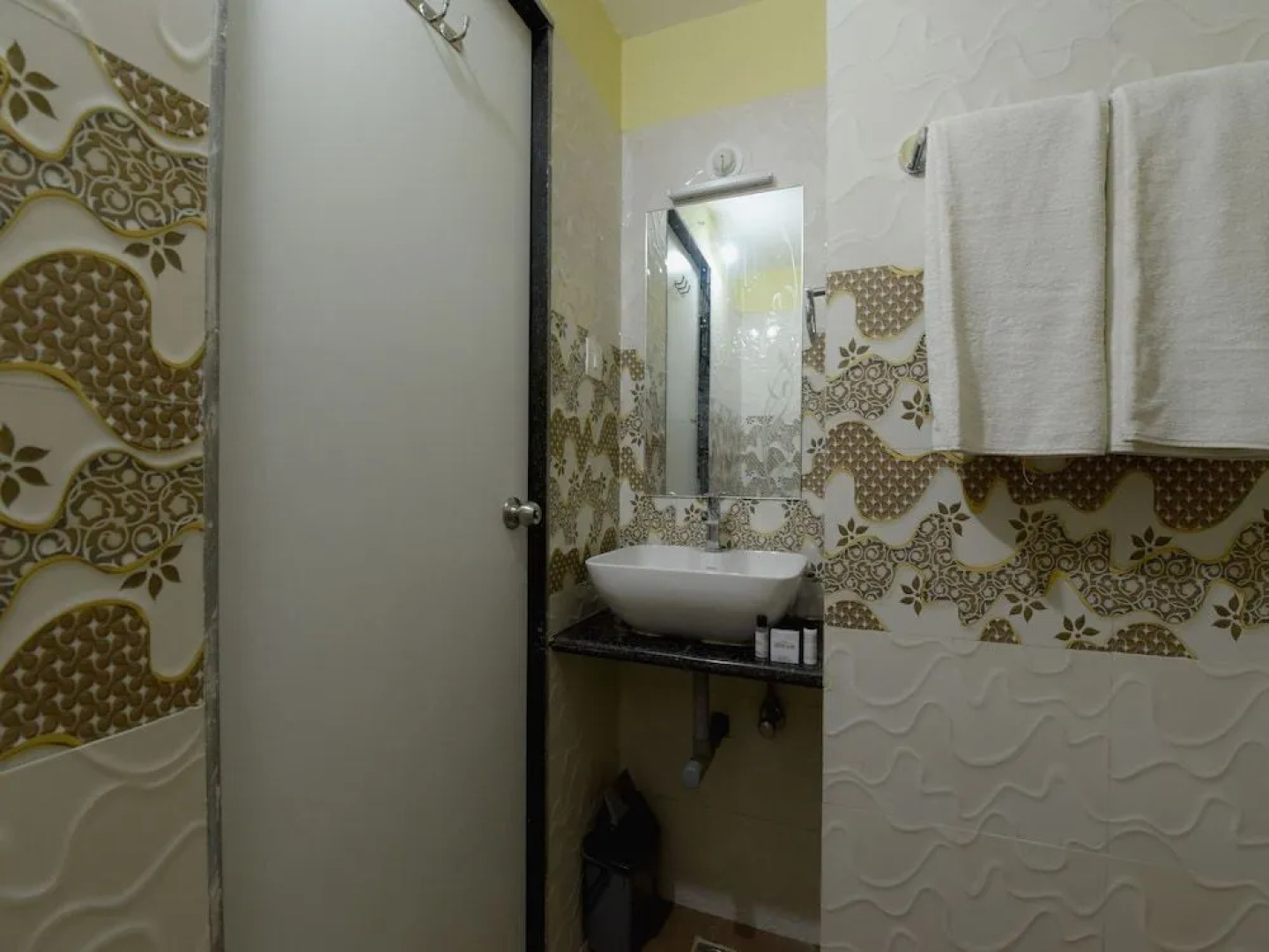 OYO 24400 Atithi Bhawan