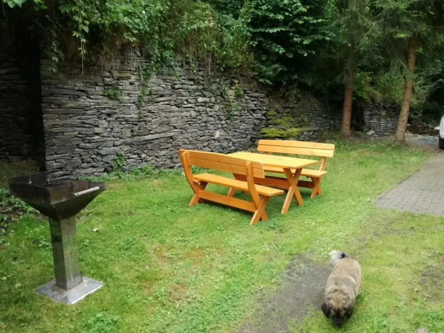 Lakeside Comfort With Garden