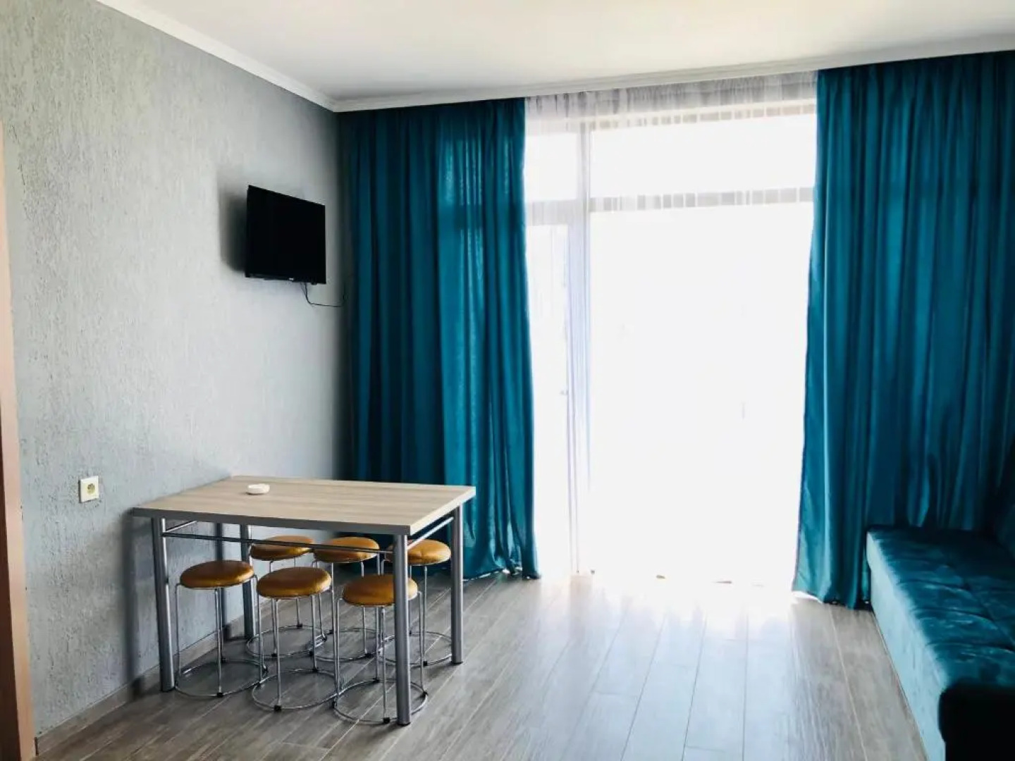 Apollo Plus Cottages