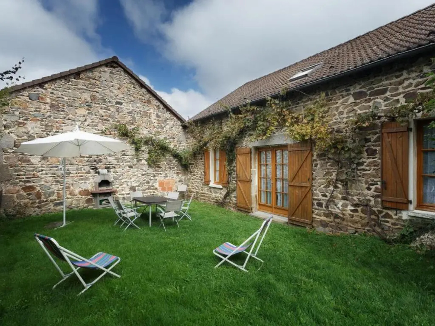 Gîte Ferrières-sur-Sichon, 4 pièces, 7 personnes - FR-1-489-101