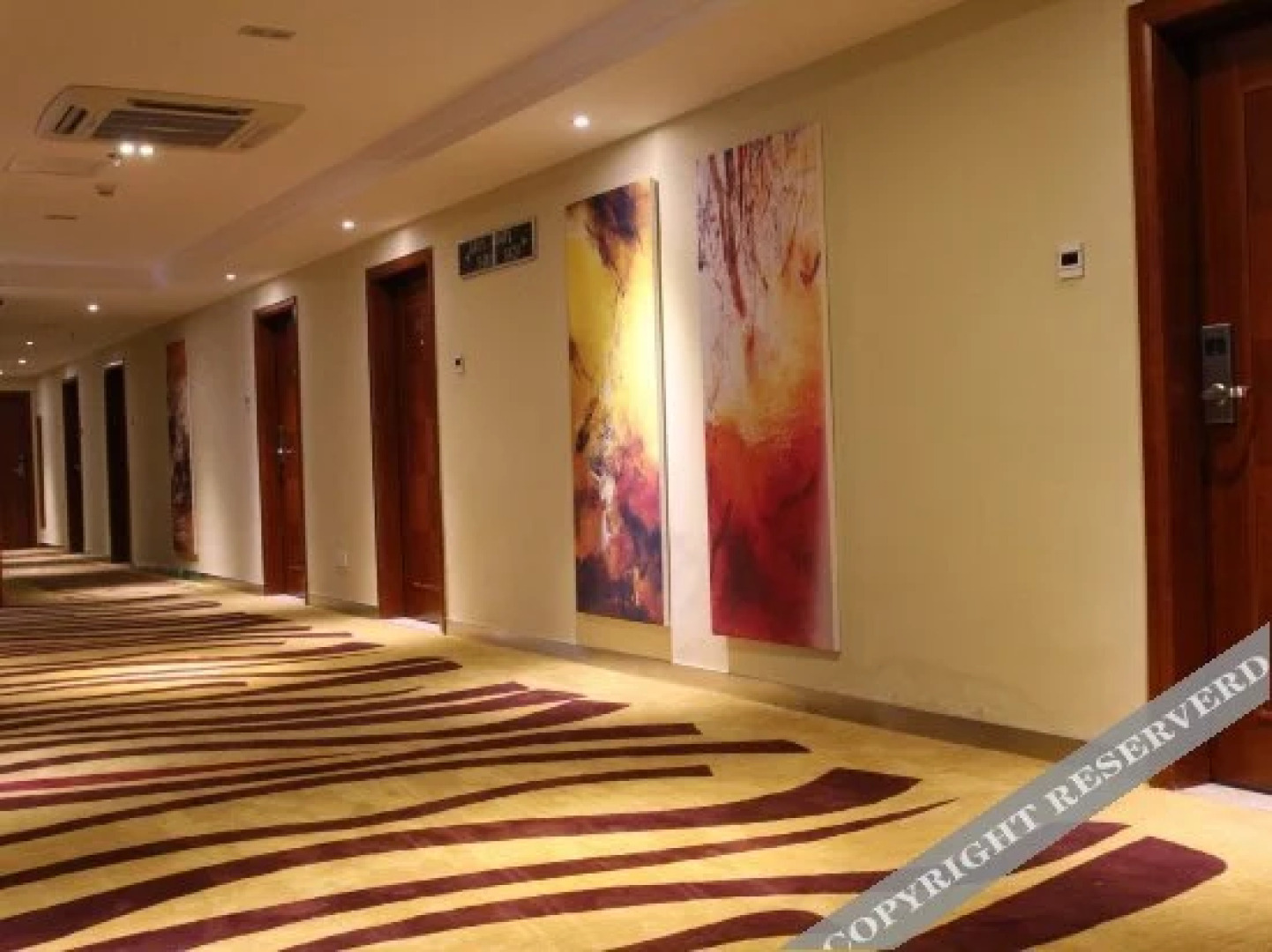 Sunshine Holiday Hotel