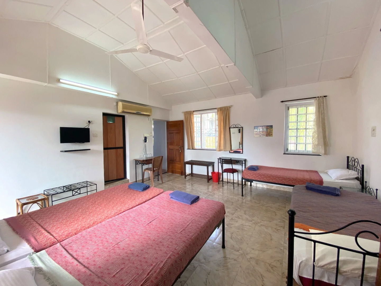 Peravel Beach Holiday Home