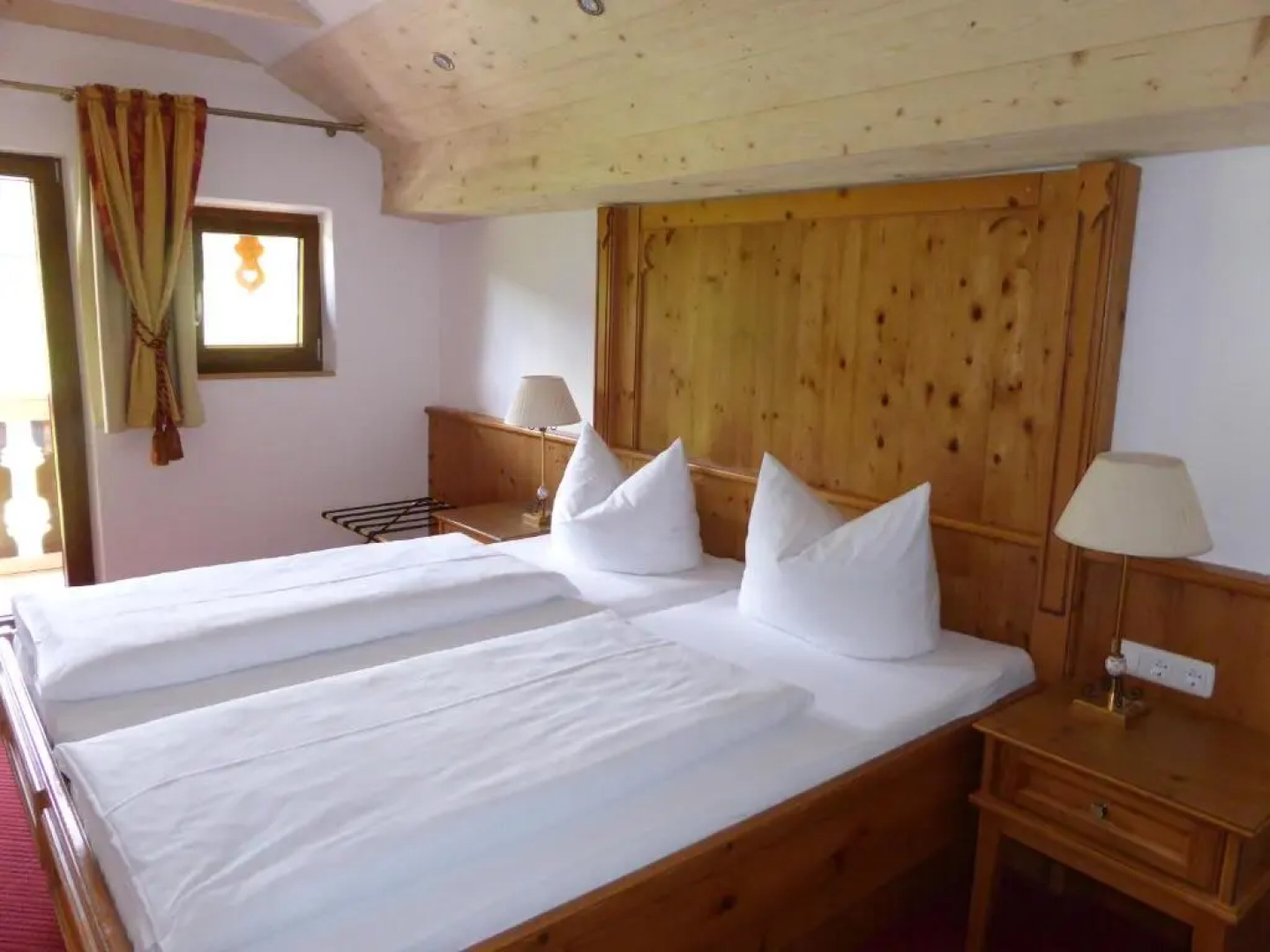 Gasthaus - Pension - Café Dörfl