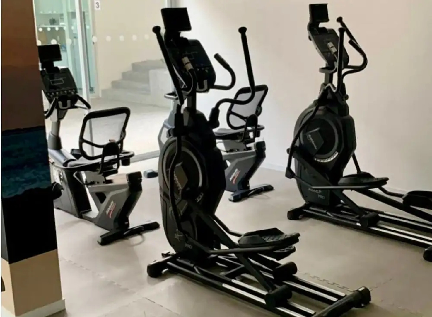 2 bed apartment Ocean Drive Country Bldg