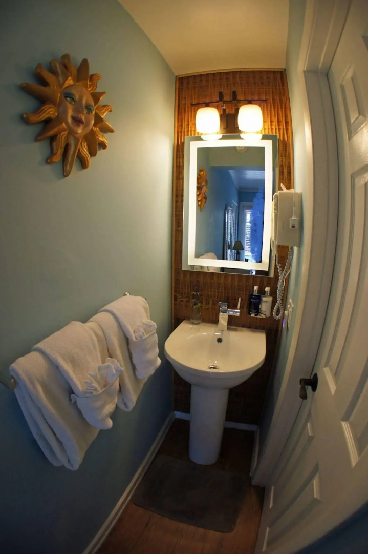 Seascape Tropical Inn - Adult Exclusive