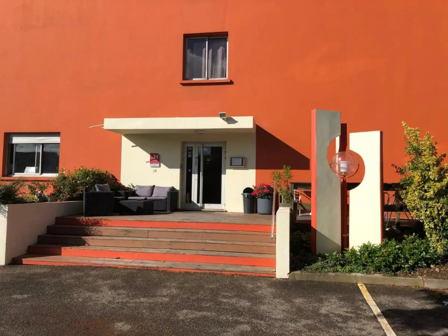 Adonis Lyon Est Hôtel Artys