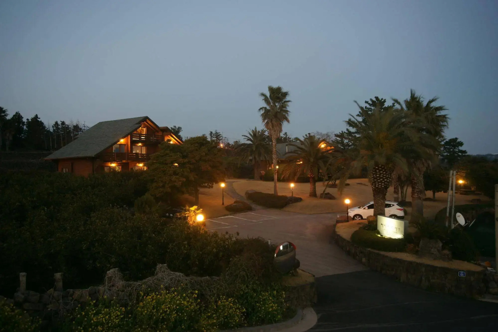 Sunny Day Jeju Pension