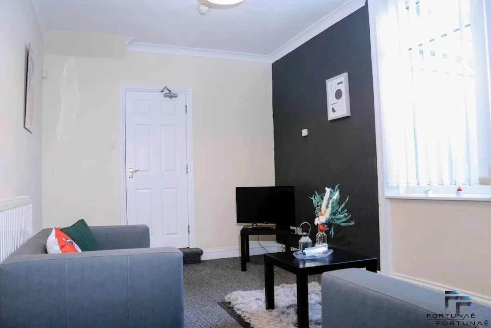 Beautiful 5-bed House Roker Beach