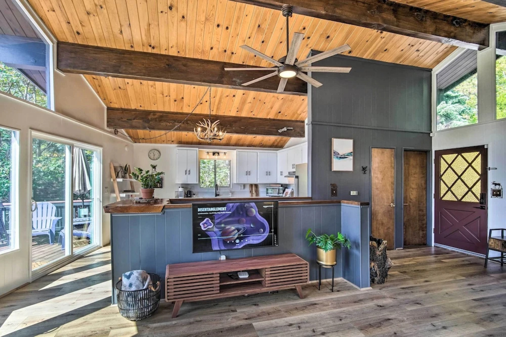 Running Springs Cabin < 7 Mi to Lake + Skiing