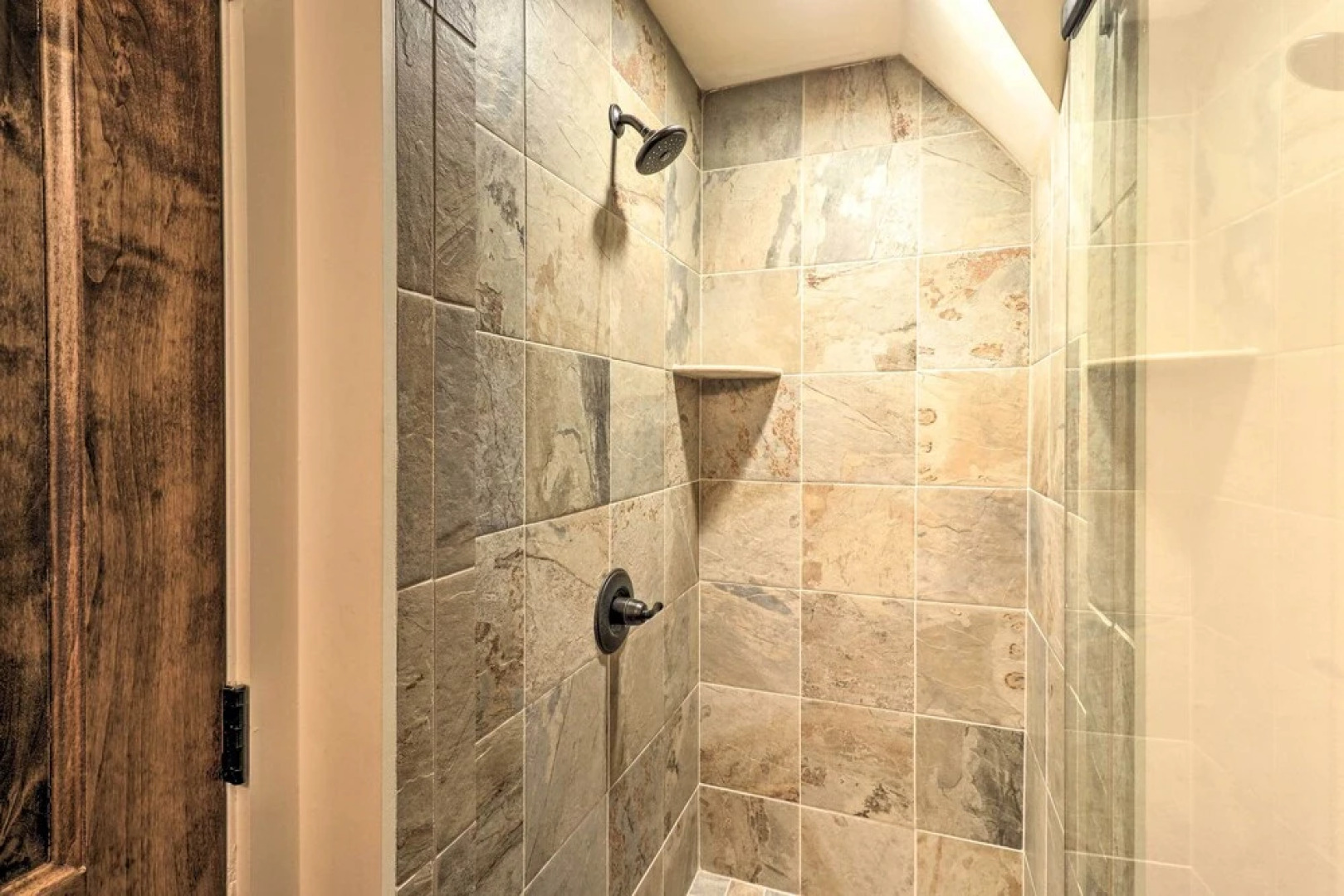 Serene Mountain Retreat! Rural Glenville Craftsman