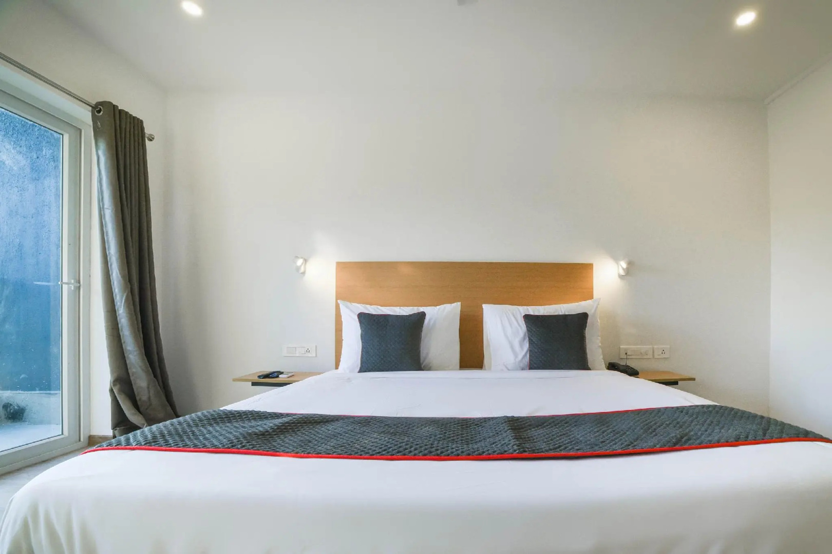 OYO Townhouse 211 Laguna Ecr