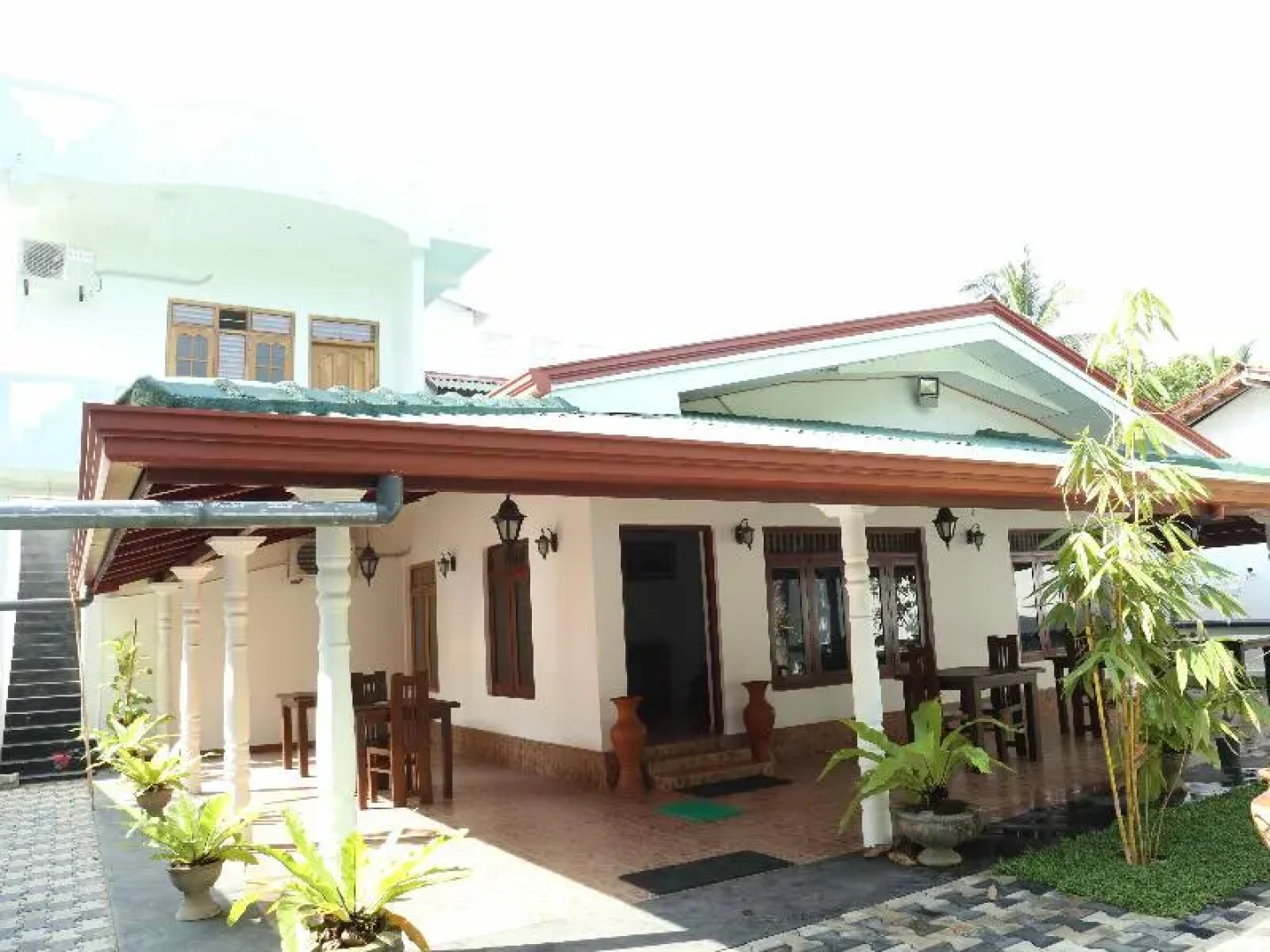White Villa Beach Resort