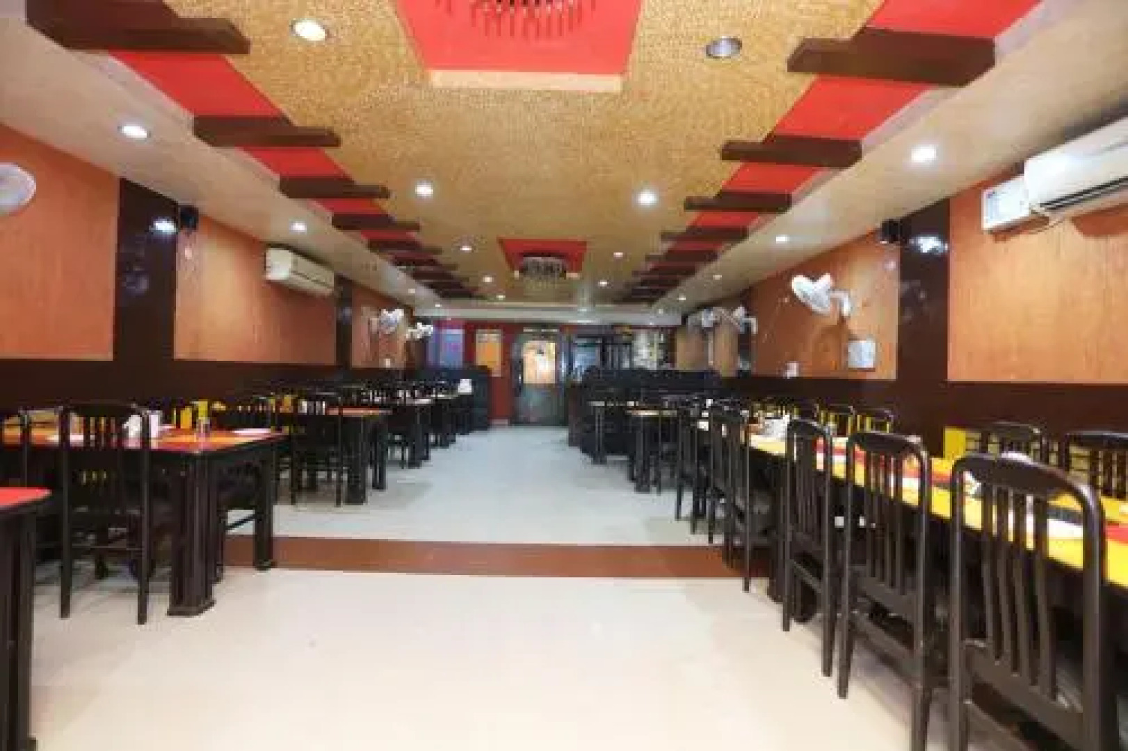 OYO 28411 Taj Guest House