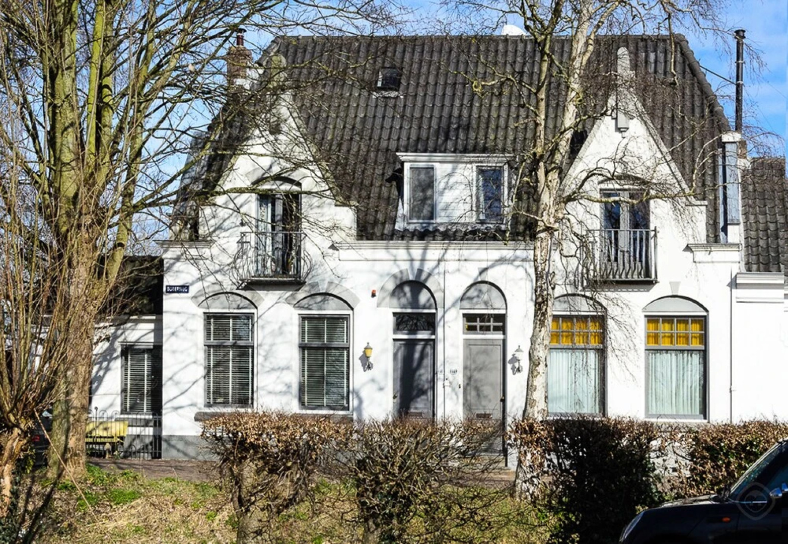 Elegant Riverside Apartment