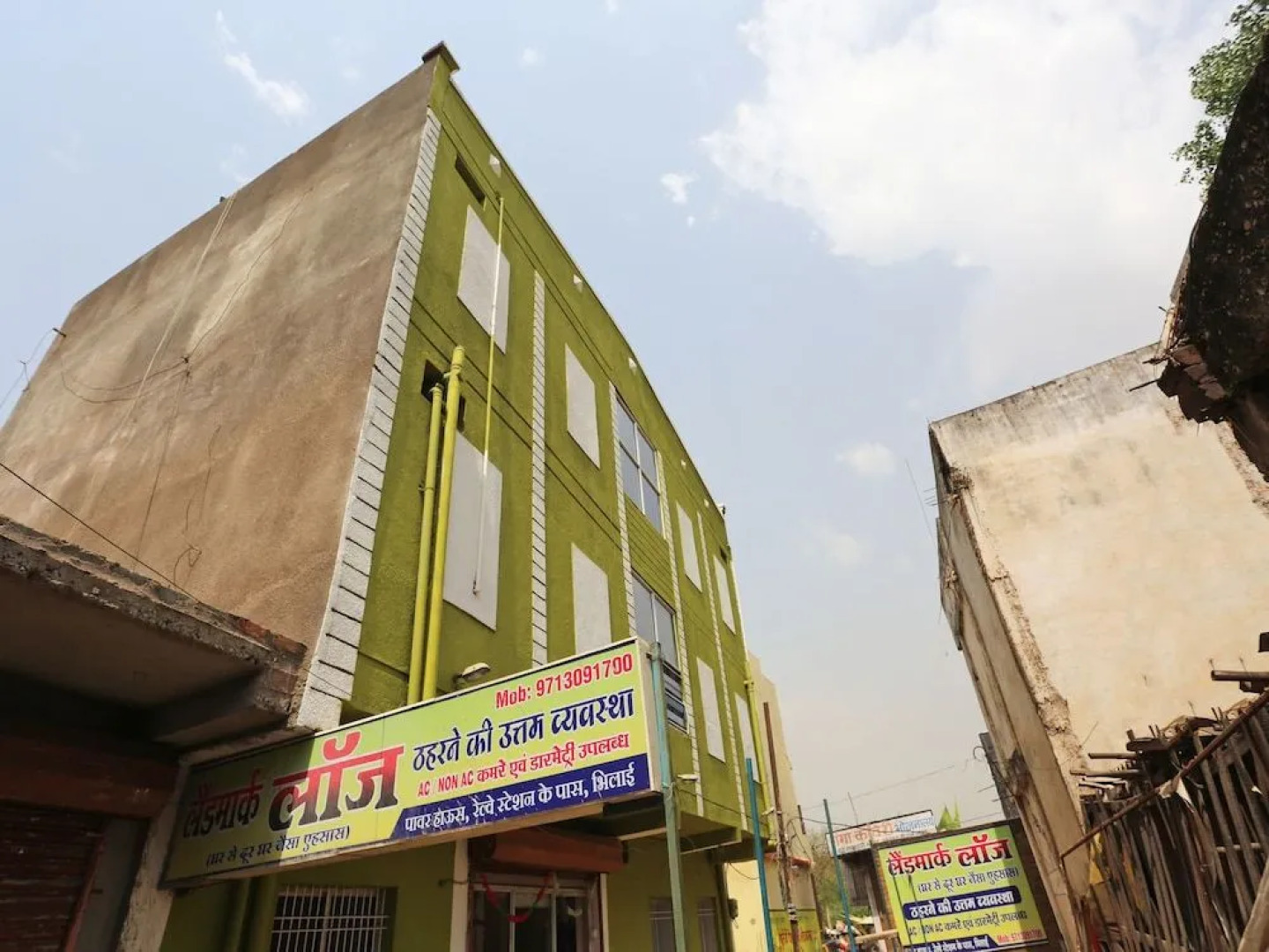 OYO 35391 Landmark 2 Power House