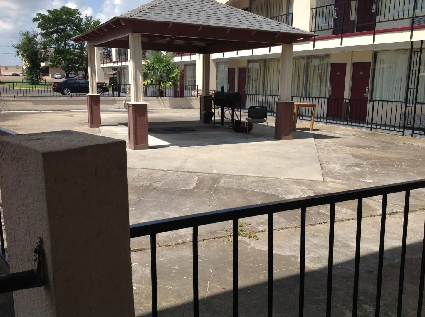 Executive Inn