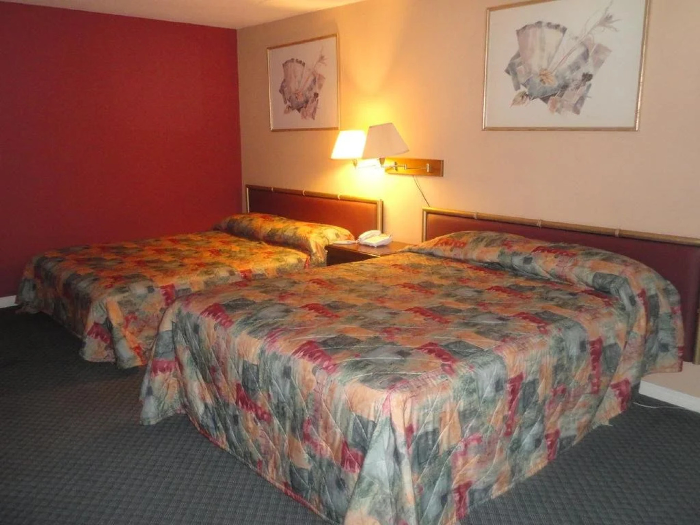 Airport Inn Lakeside