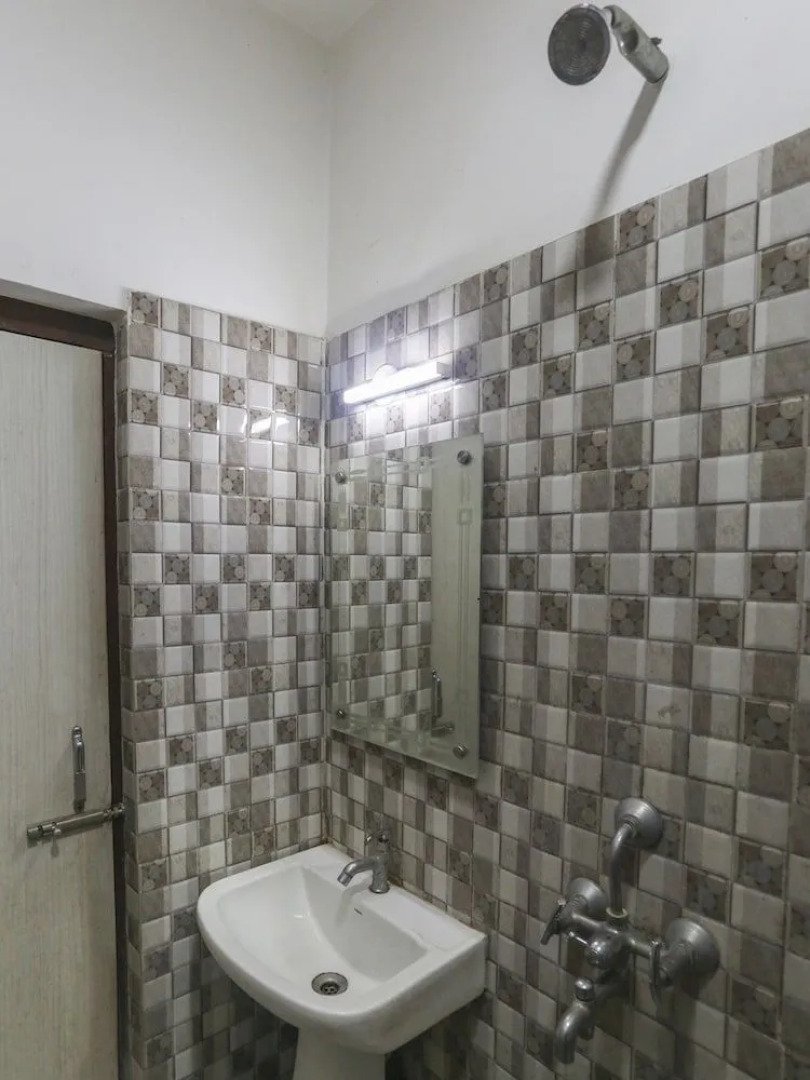 OYO 60609 Hotel Tanushree