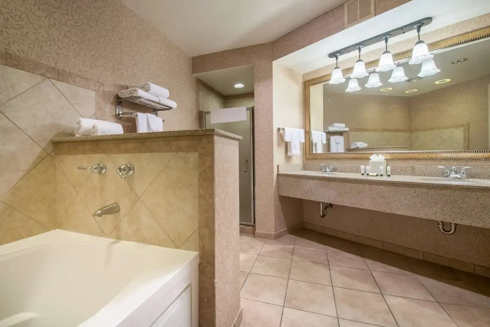 Red Lion Hotel Pasco Airport & Conference Center