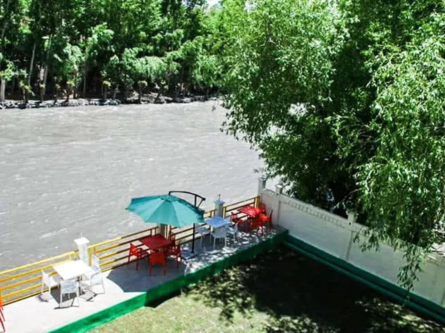 Hotel Jazeera Hangout