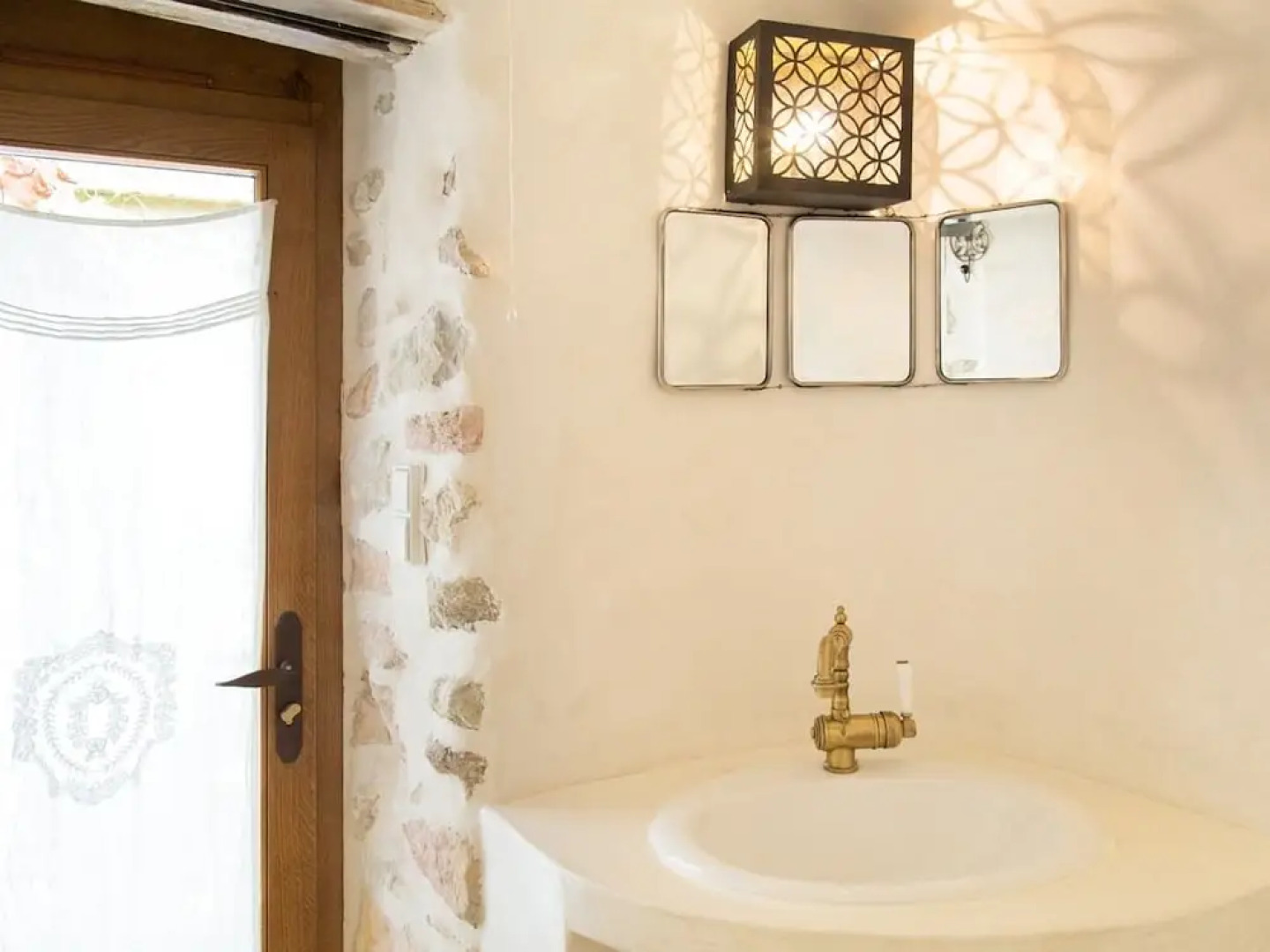 La Danse des Papillons - Campsite