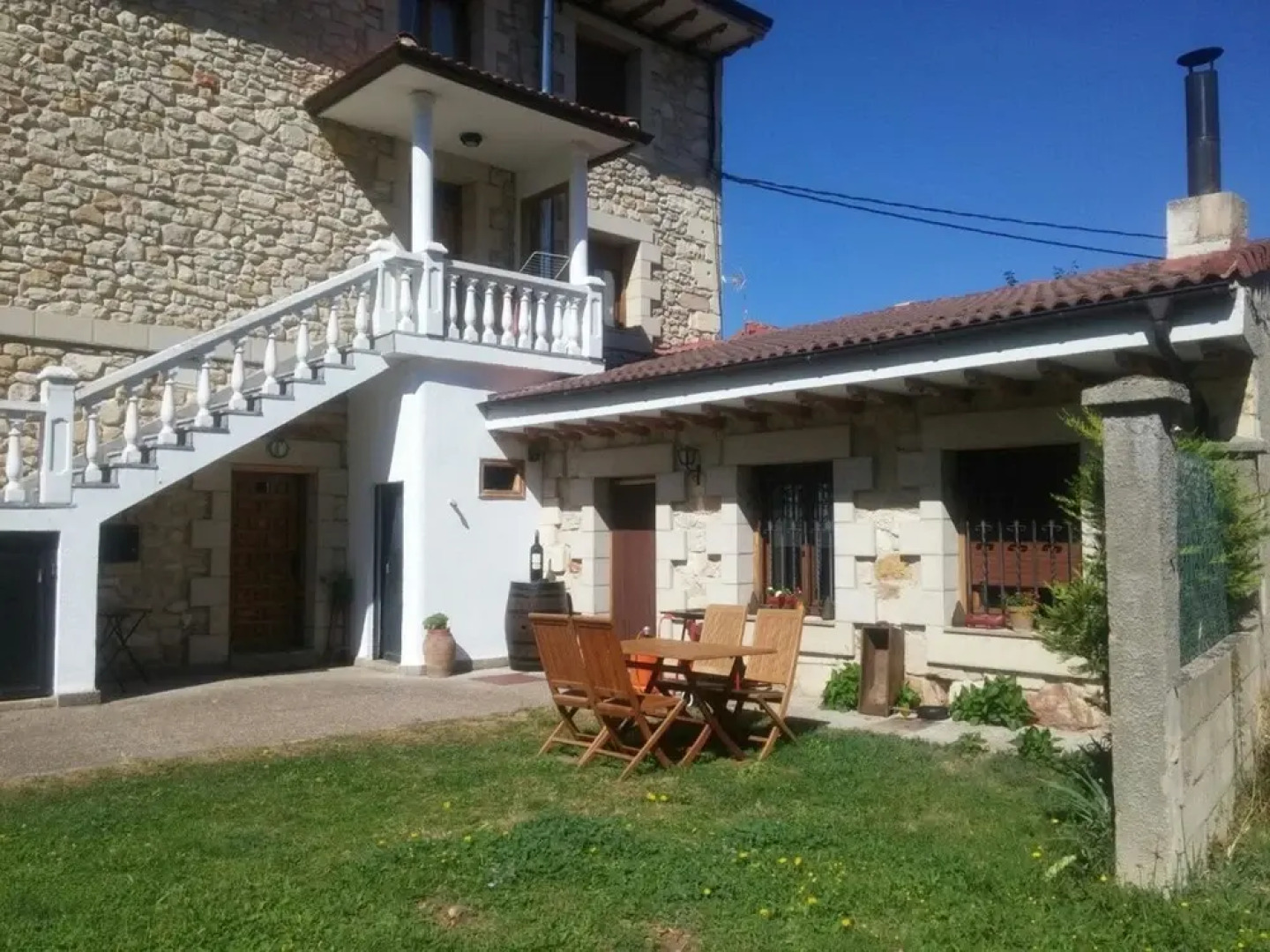 House With 4 Bedrooms in Nofuentes, With Wonderful Mountain View and Wifi - 45 km From the Slopes