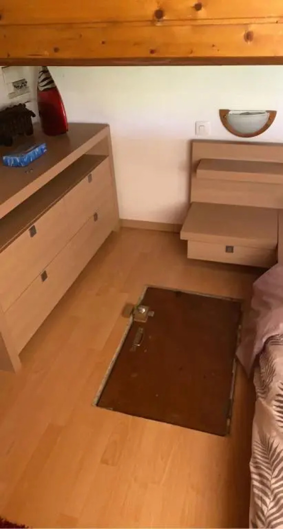 Petite annexe avec piscine commune