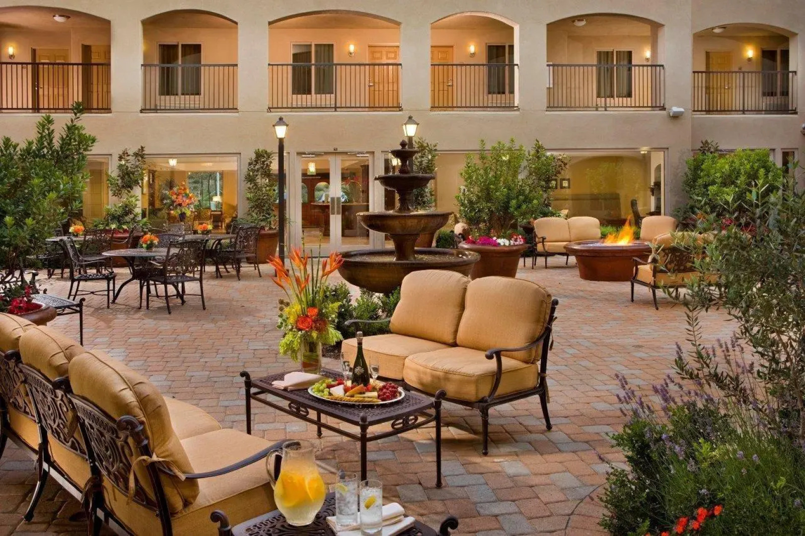 Ayres Hotel & Spa Mission Viejo – Lake Forest