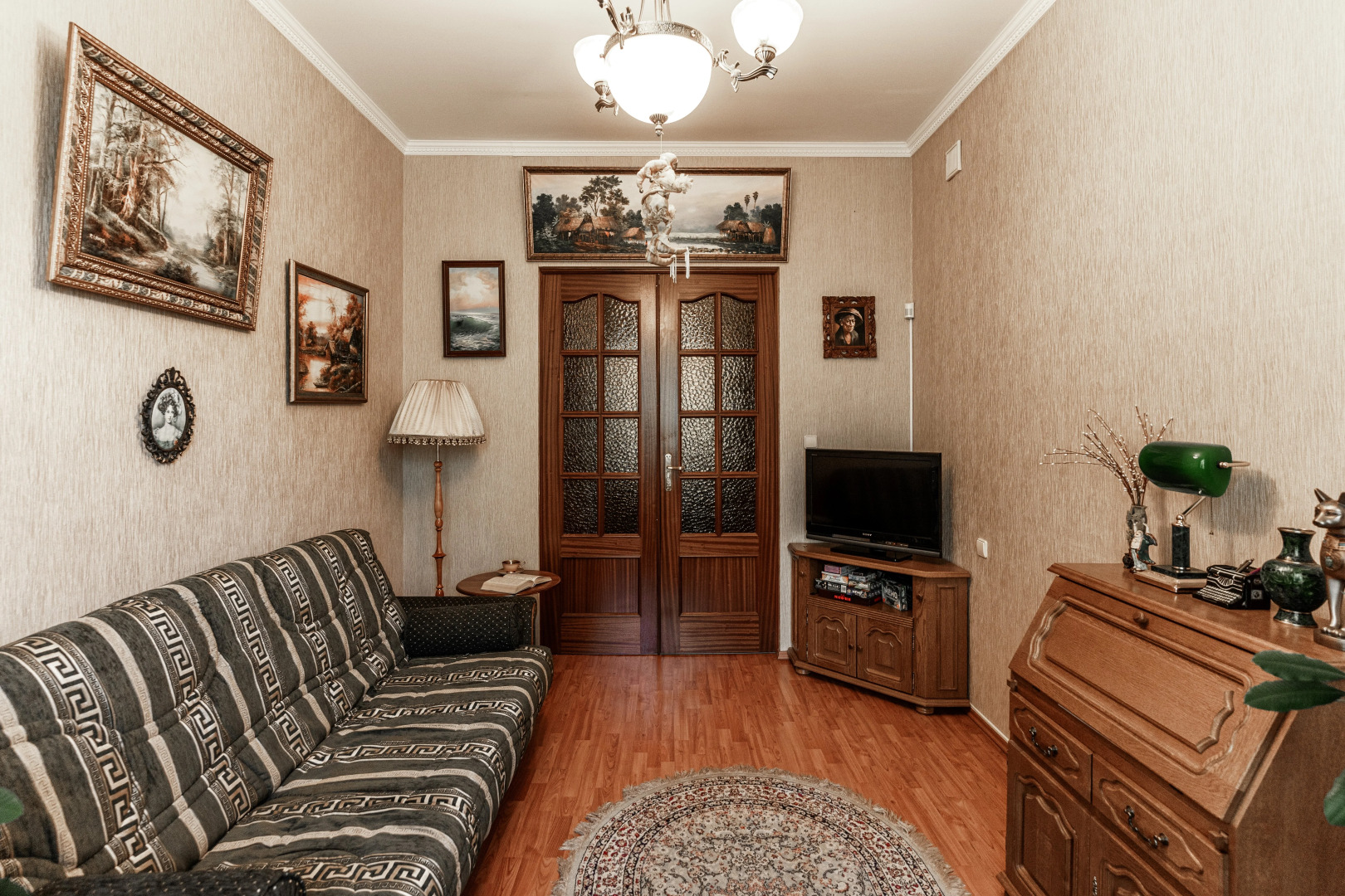 Квартира Малоохтинский 84б