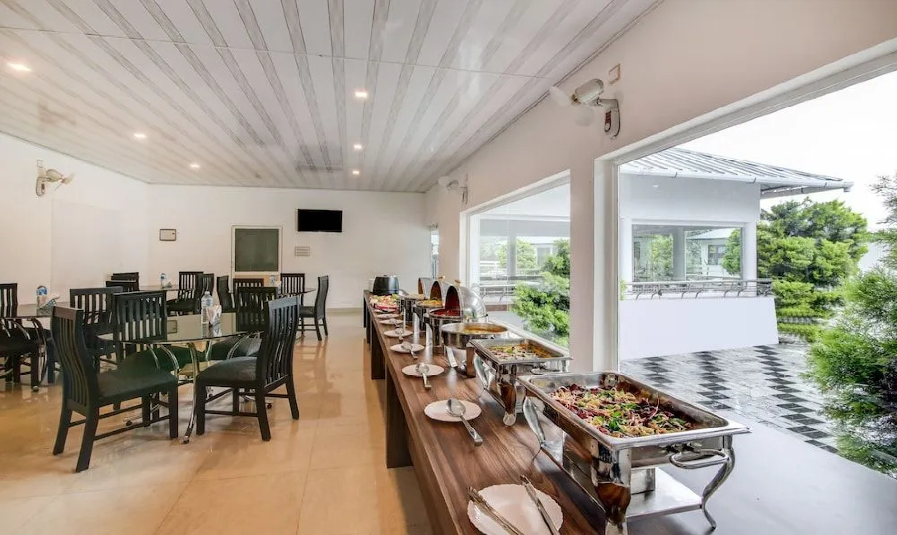 Hotel Misty Garden Resorts