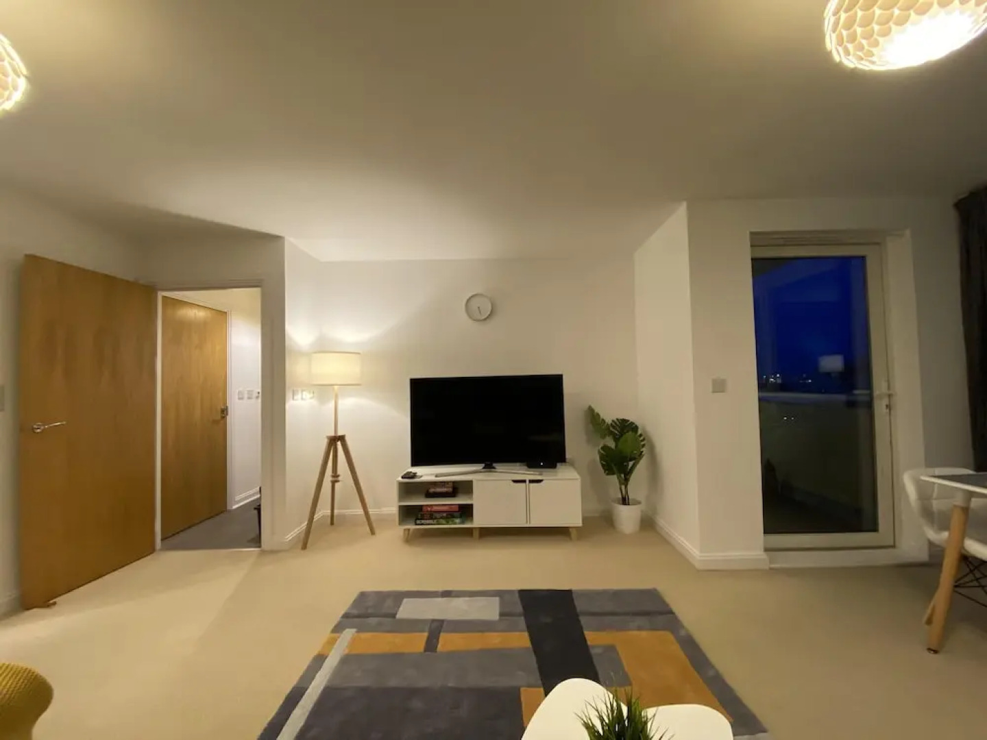 Rueben Suite By EAA Homes