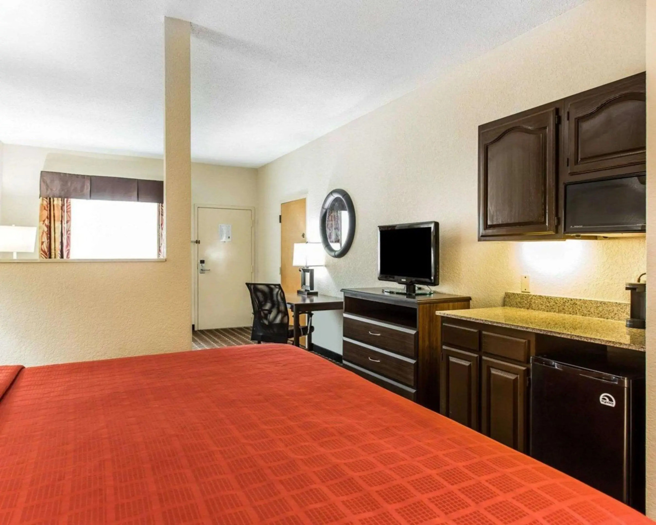Quality Suites Hickory South