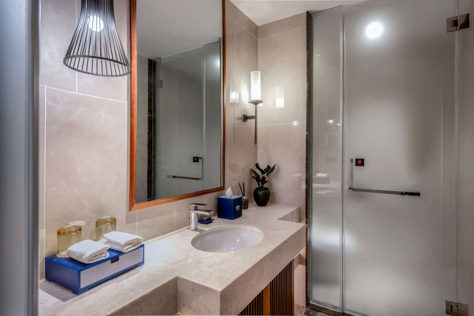 Howard Johnson the Bund Hotel Gasa