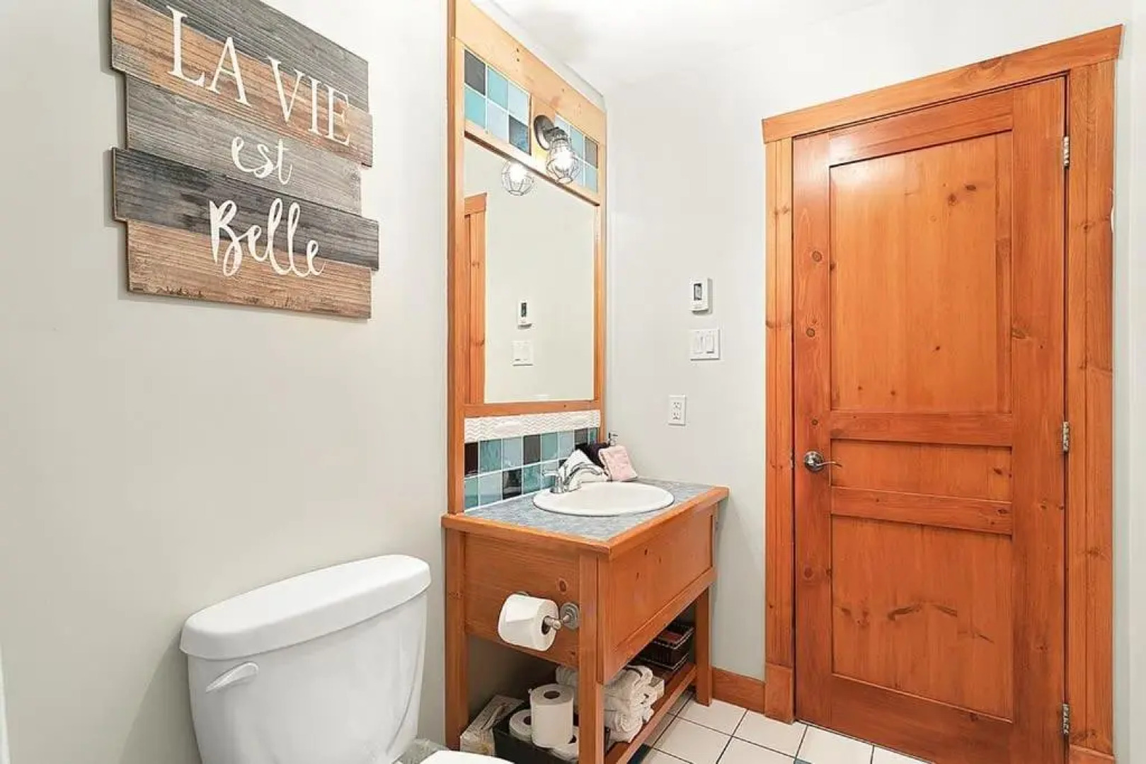 Les Eaux 225-1 by Escapades Tremblant