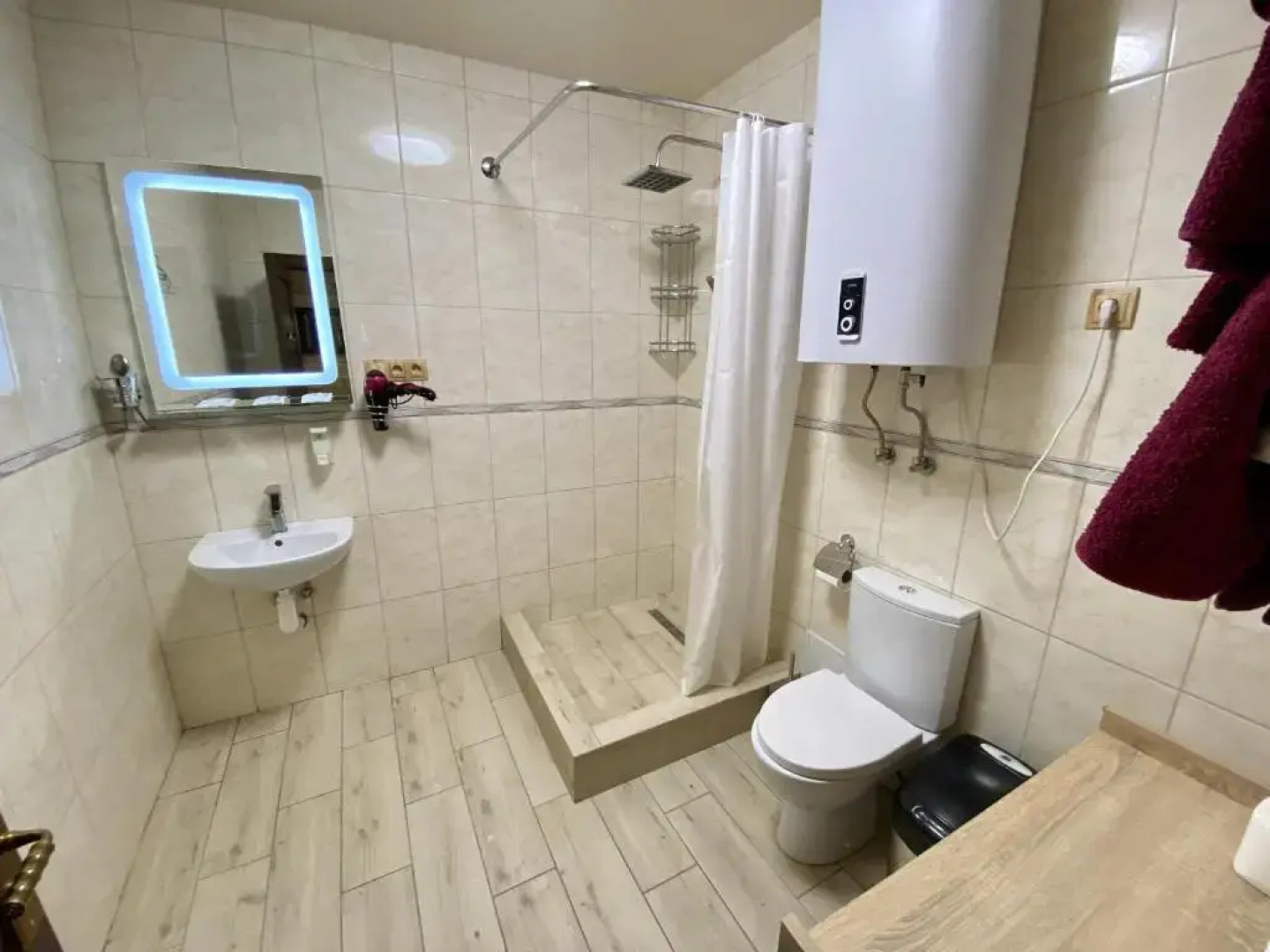 Готель Довбуш