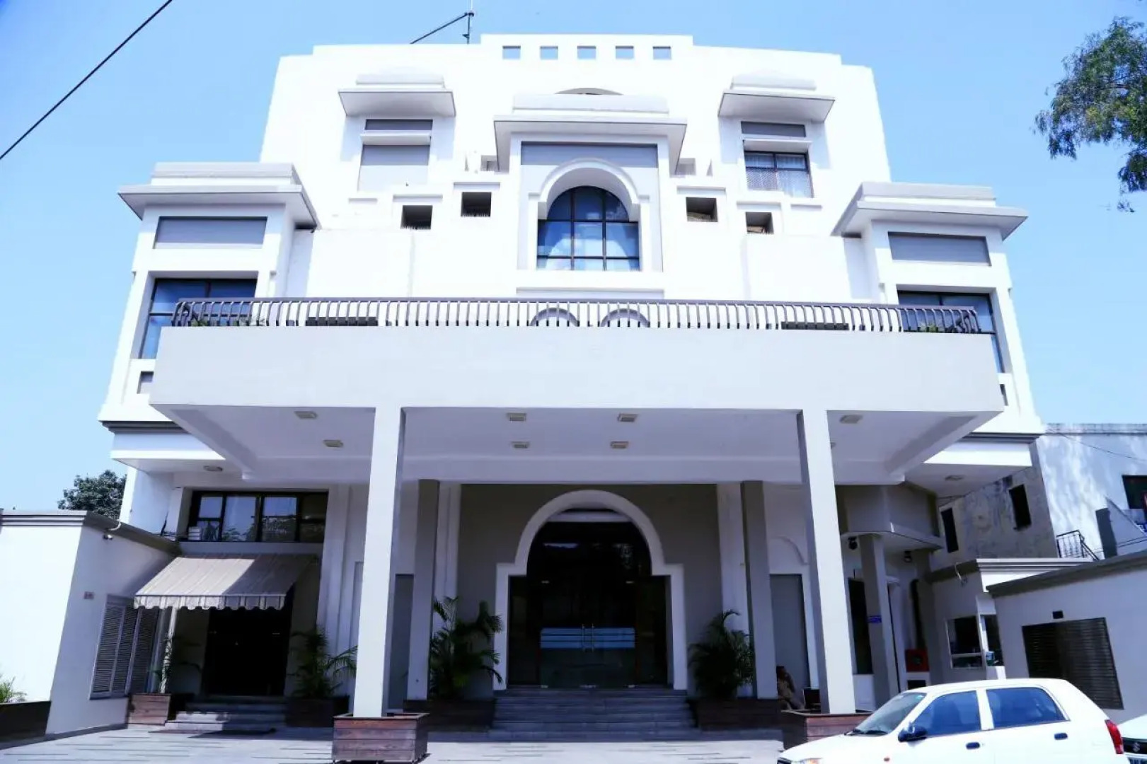 Hotel Rajmahal