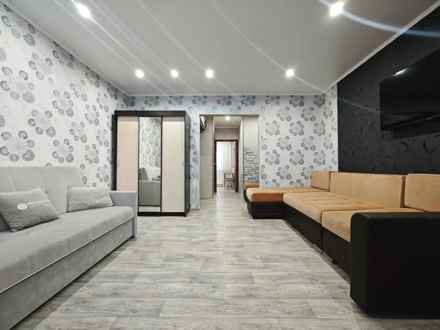 Апартаменты в 9-м микрорайоне 20А