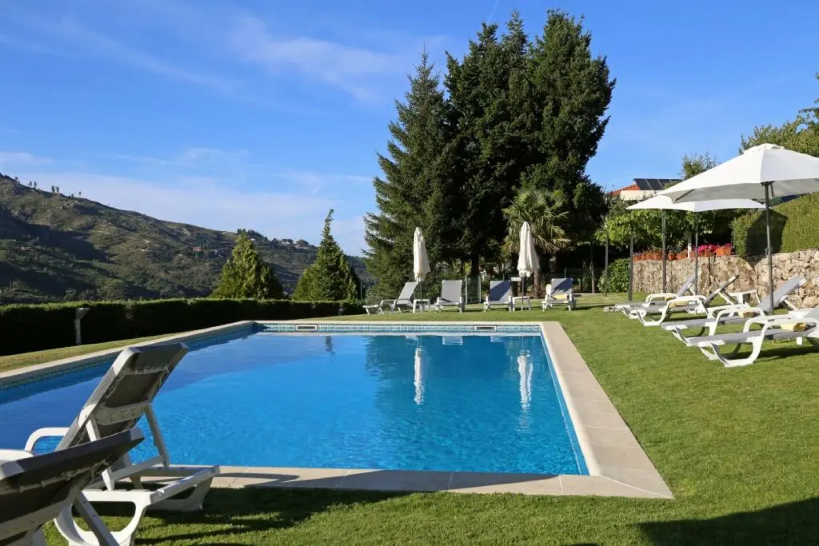 Rivatur - Explorações Turísticas Lda